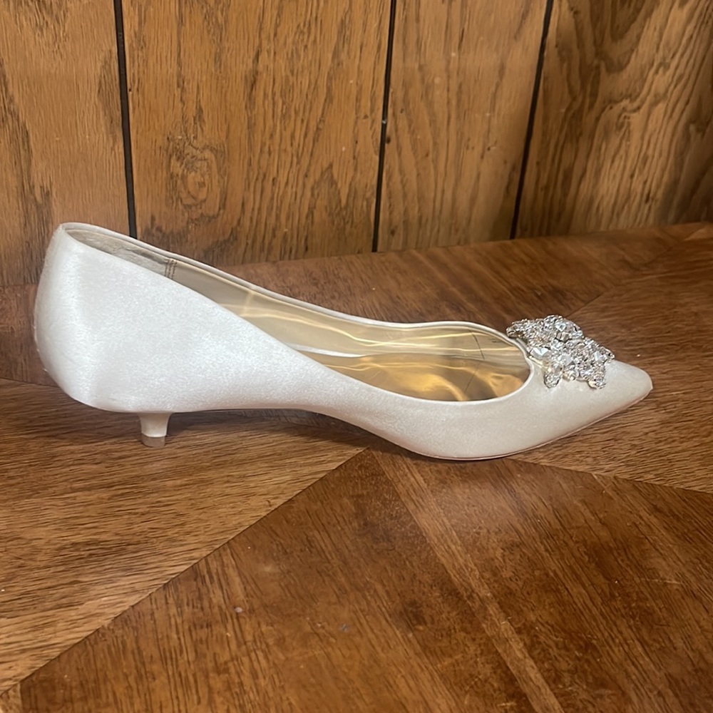 Bagdely Mischka Vail Embellished Kitten Heel Pump - Picture 2 of 16